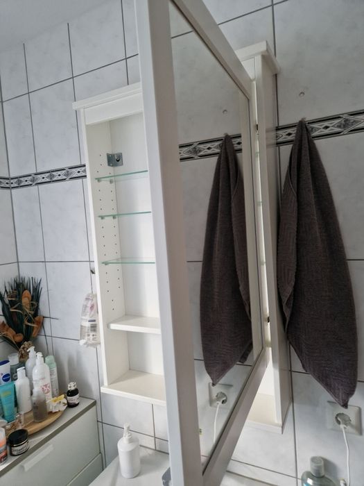 Szafka z lustrem Hemnes Ikea