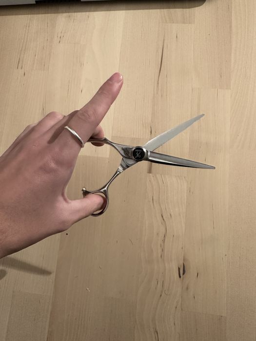 Tesoura Esquerdina Titan