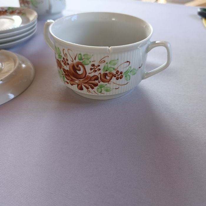 Bulionówki z podstawkami, ręcznie malowane, Chodzież. 6 szt.