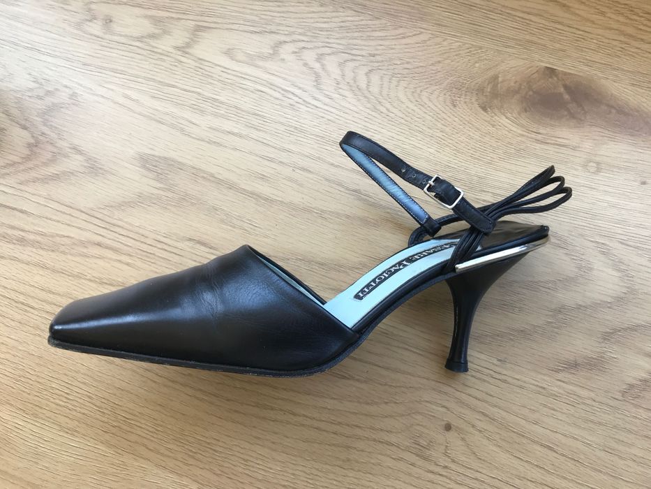 Чорні жіночі босоніжки з натуральної шкіри, Італія.