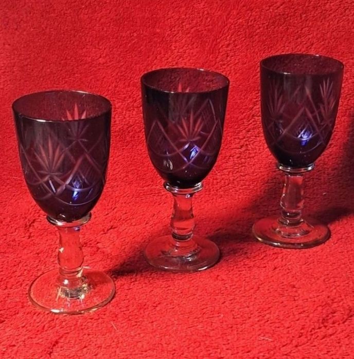 Винтажная посуда прошлого века.