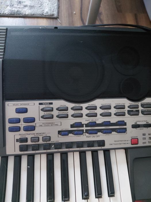 Yamaha psr 9000.