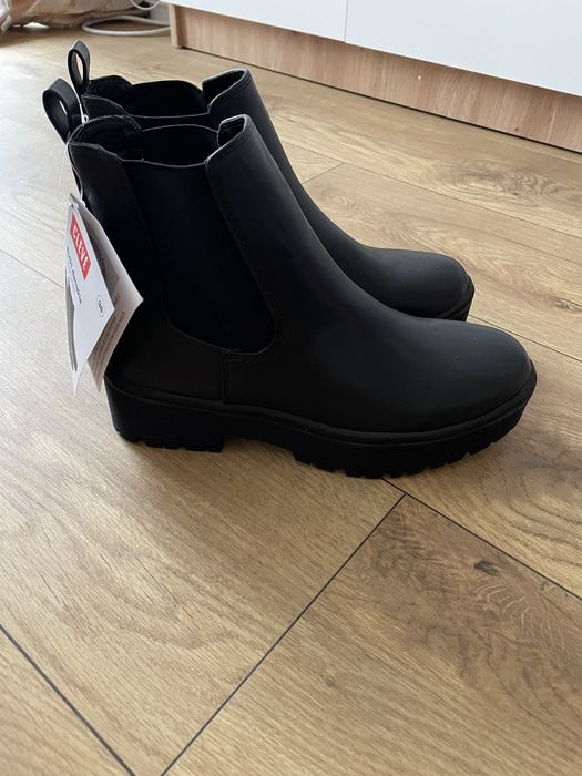 Nowe botki damskie r38