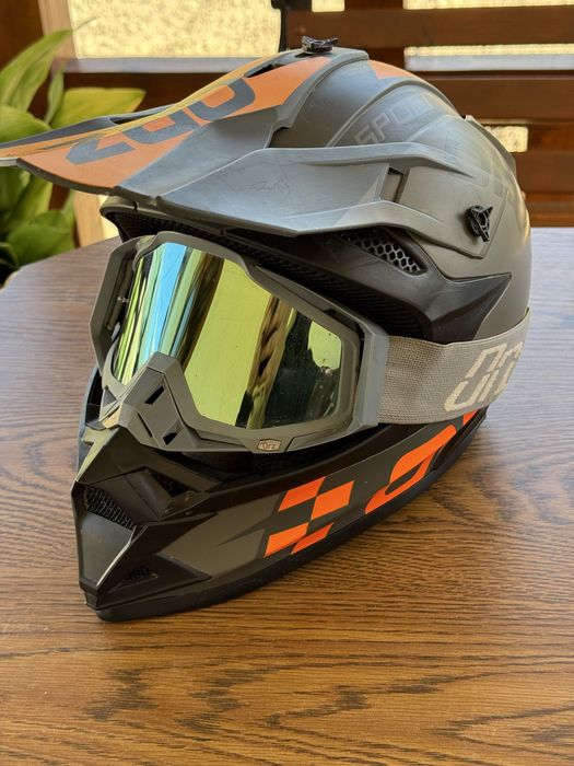 Мотшолом ендуро M з окулярами