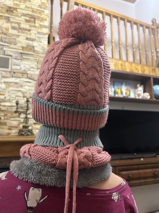 Шапка та шарф рожеві