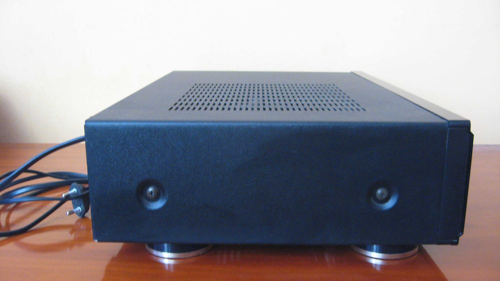 DENON PMA 655 R Amplifier with Remote Control and Instruction Manual64171733435523122