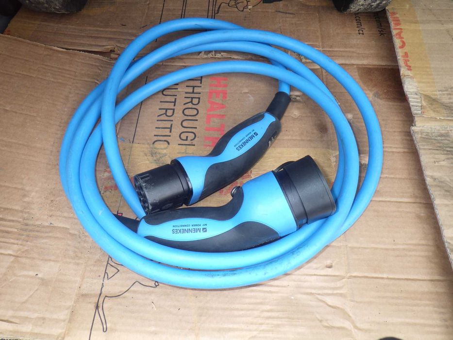 Tesla  Kabel przewód ładowania  Nowy model   MENNEKES