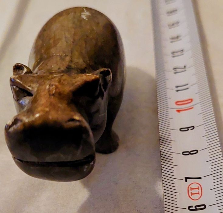 Figurka Hipopotam z kamienia mydlanego (steatyt) afrykańskie rękodzieło vintage.