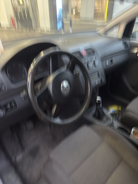 Volkswagen Touran 2.0 TDI 6 ступка 2006