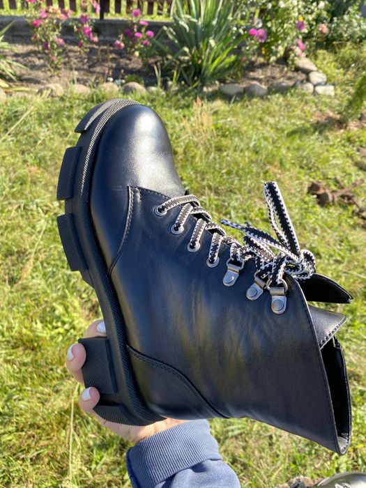 Осінні черевики