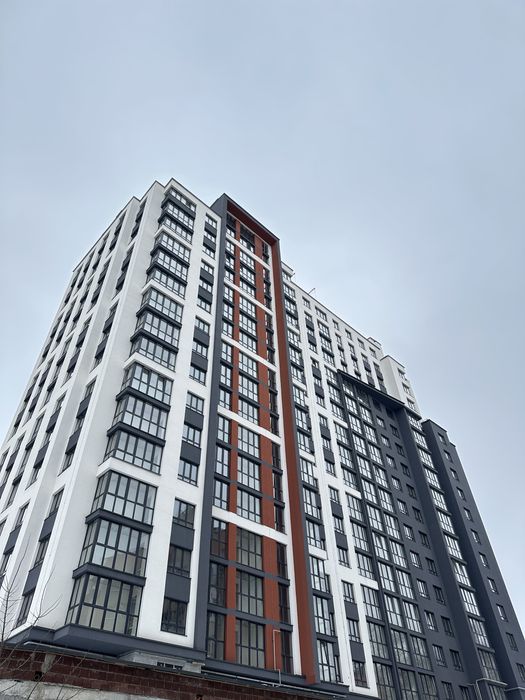 Продаж 2 кім біля озера в новобудові вул. Нечая
