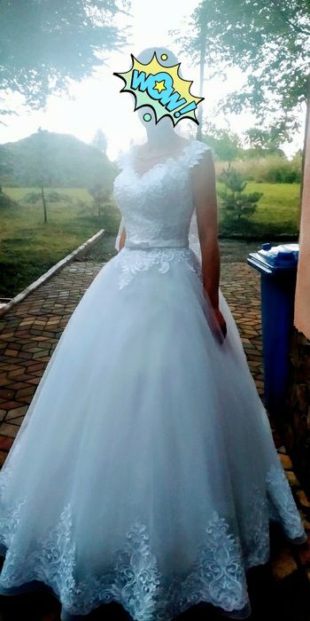 Весільна сукня