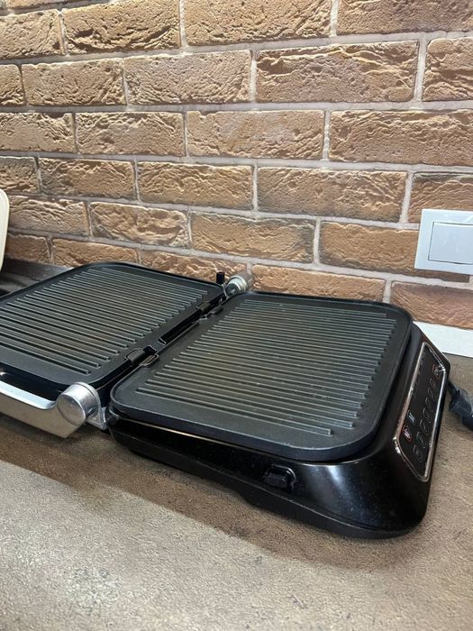 Гриль REDMOND SteakMaster RGM-M806P