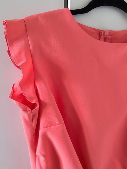 Piękna koralowa sukienka Kartes M/L