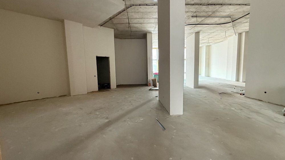 Оренда фасадного комерційного приміщення формату Open Space — перша лінія, ЖК «Міленіум», Івано-Франківськ зданий будинок .