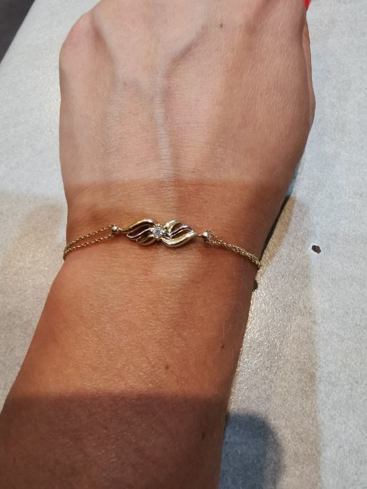 Złota bransoletka z brylantem diamentem