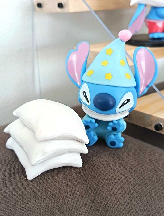 Figuras de guerra de almofadas do Stitch (8 peças)