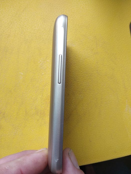 Samsung J1 mini.