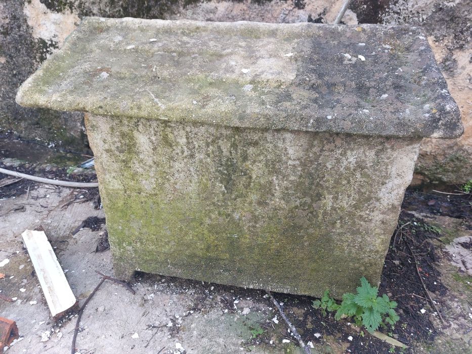 Casa para cão em cimento