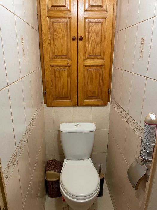 Продаж 2х кімнат у блочному гуртожитку Оболонь, метро «Мінська» Зої Гайдай вул. 2-А