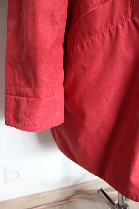 Czerwona kurtka wiosenna parka 48 Summer reflections