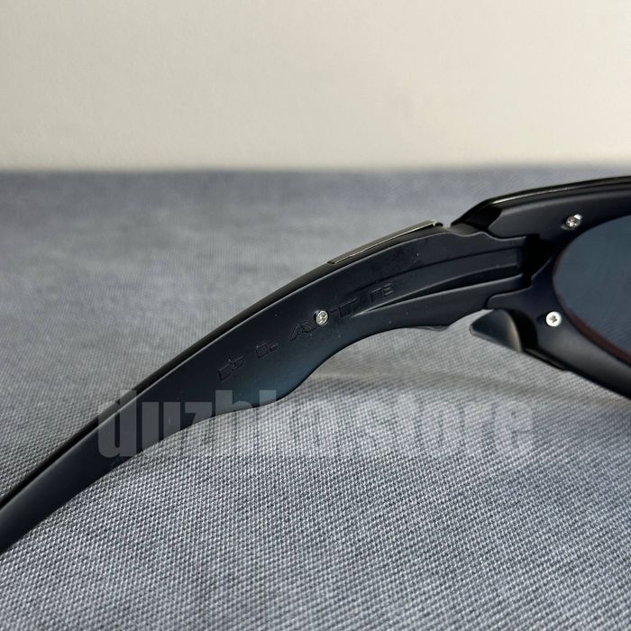 Окуляри Oakley Plate polarized