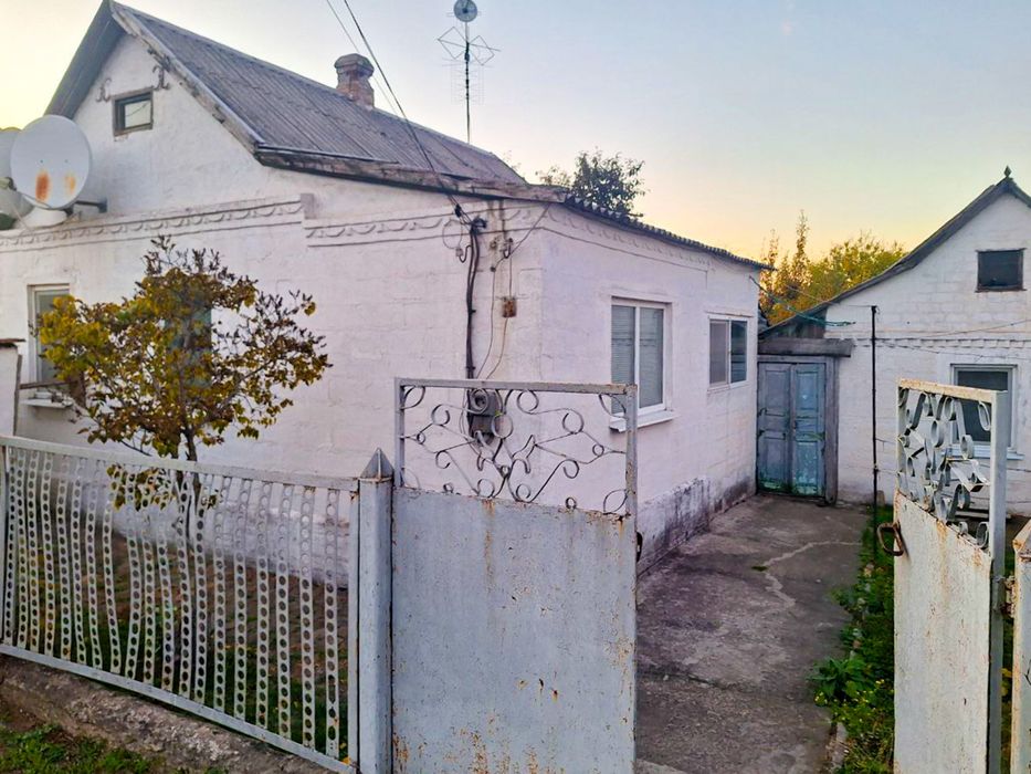 Продам дом в Диевке! Участок + летняя кухня