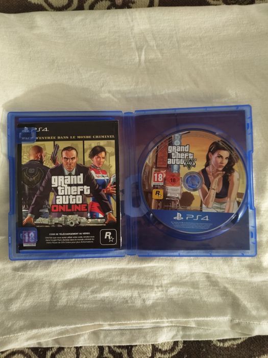 GTA V - PlayStation 4 (Édition Premium)