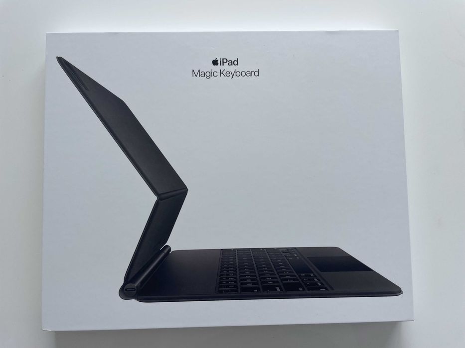 iPad Pro 12.9″ (2021 M1 512 GB) + Magic Keyboard – €850 ono