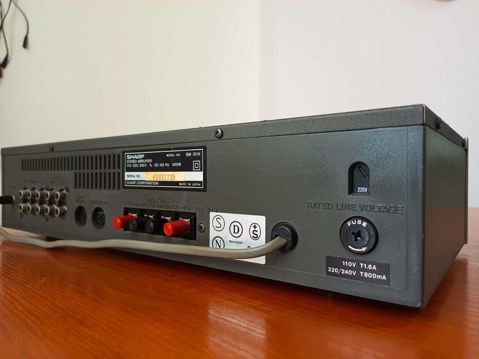 Стереоусилитель SHARP SM-30 (Made in Japan)