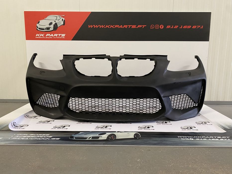 LIP SPOILER DA FRENTE PALA ABA LÂMINA AVENTAL LÁBIO FRONTAL BMW SÉRIE 1 E81 E82 E87 E88 LOOK M2 M PERFORMANCE M2 COMPETITION PARA 3 E 5 PORTAS NOVO