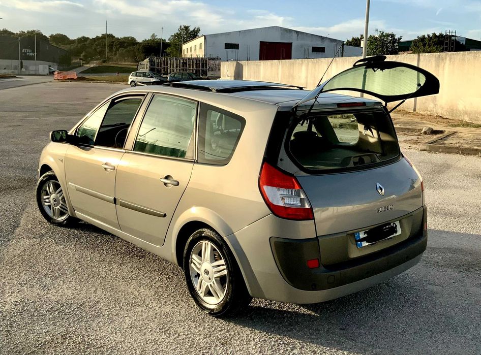 Renault Grand Scénic 1.5 dCi Confort 7 lugares! foto 3