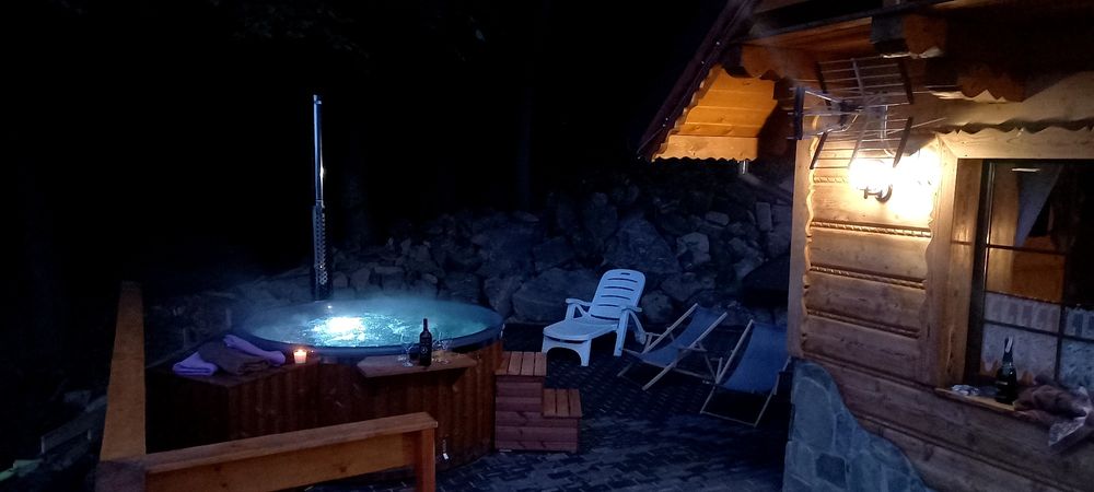 Domki, domek,noclegi z banią, jacuzzi do wynajęcia w Szczyrku .Walówka