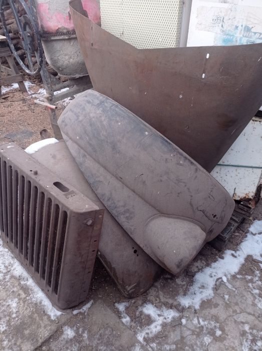 Продам облицовку газ 51 крило,решетка, капот