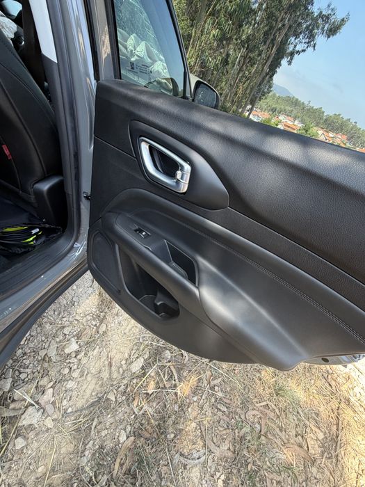 Jeep  compass lift trailhawk  Hibrido c/iva full extras  poucos km