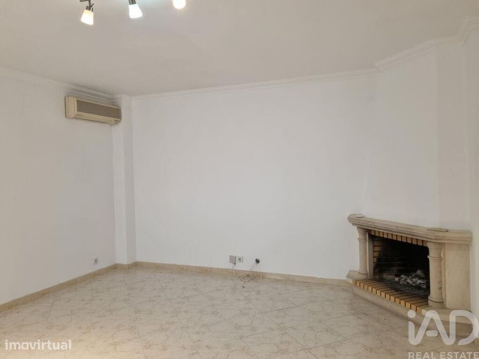 Apartamento T3 em Poiares (Santo André) de 126,00 m2