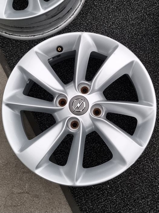 Felgi Alu 15" Opel Corsa D E Adam Meriva Karl 4x100 Oryginalne