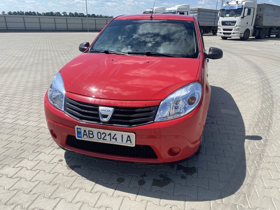 Дачія Сандеро в гарному стані