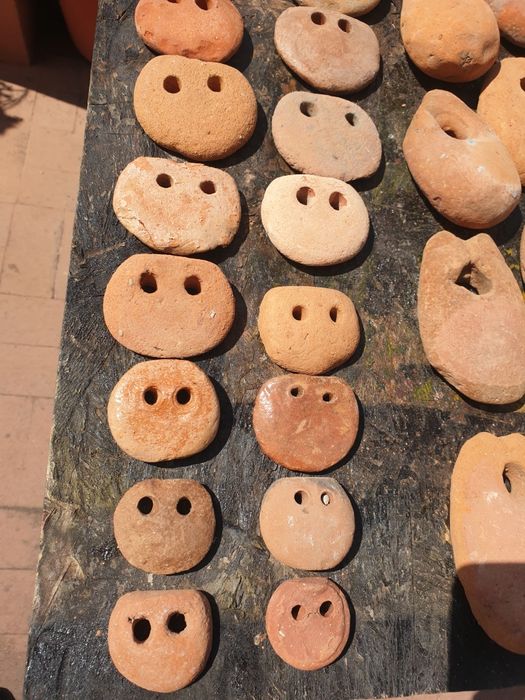 Pedras muito antigas de arte de pesca