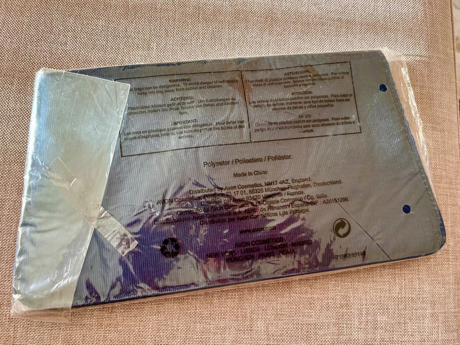 Mala clutch AVON nova