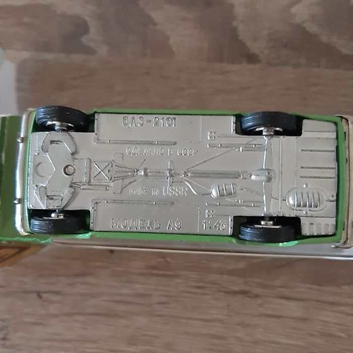 Продам модель ВАЗ 2101, 1:43