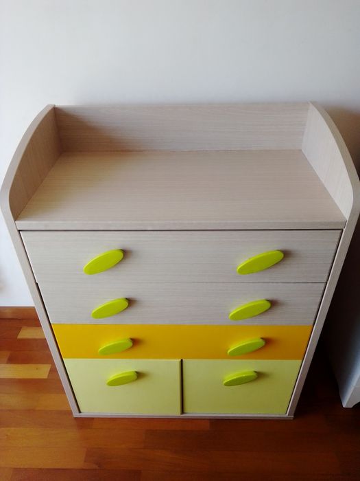 Quarto de criança com gavetão