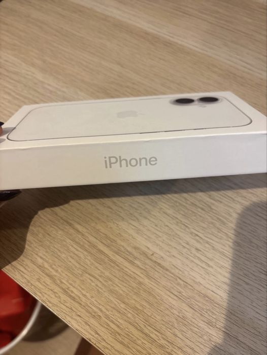 iPhone 16 128GB Branco (Novo / Selado)