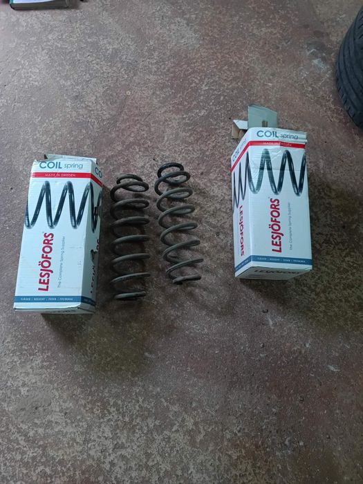 Пружина підвіски задня SKODА/VW