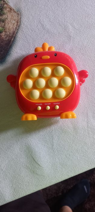 Brinquedo a pilhas para crianças