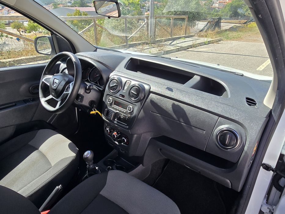 Dacia Dokker 1.5 DCI 95cv 5 Lugares Essential Nacional 2020 1 Dono