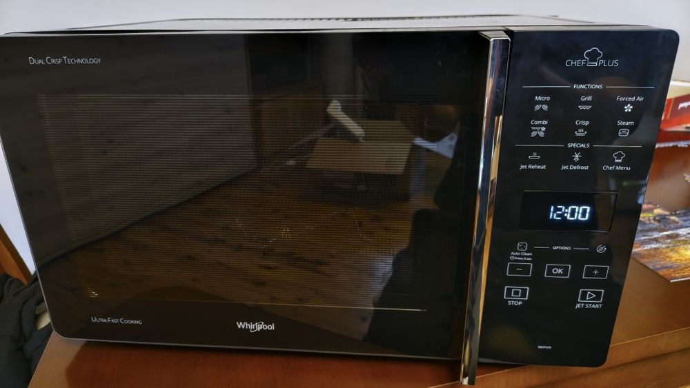 Kuchenka mikrofalowa Whirlpool chef Plus hub