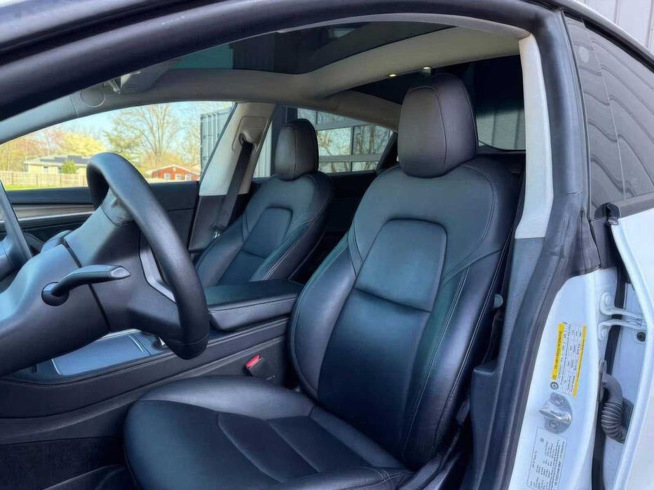 Tesla Model 3 Performance      2022