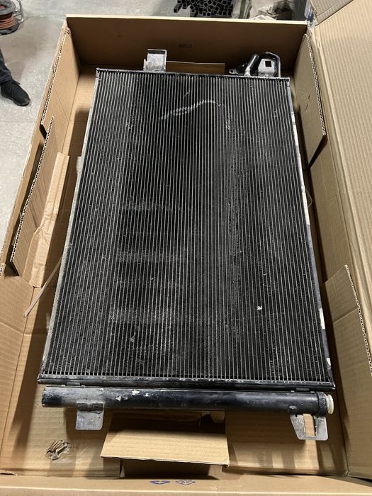 Радіатор кондиціонера конденсатор VW T5 rest 2.0 TDI CFCA