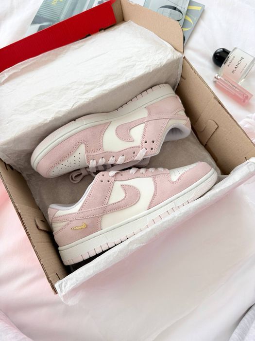 Nike Dunk Low Sail Pink трендові жіночі кросівки найк cб данк рожеві